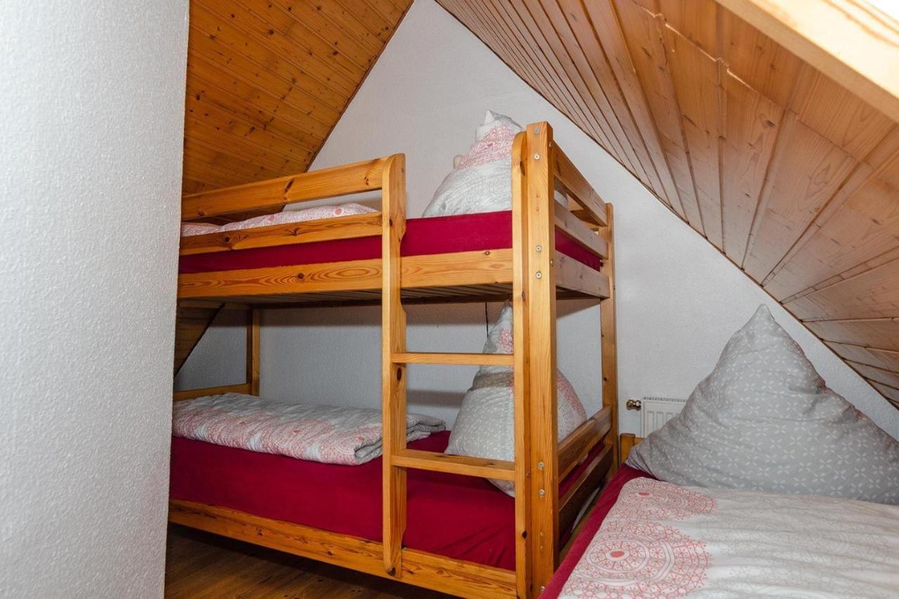 3-R-Ferienwohnung-Fuer-4-Personen-In-Schaprode-Auf-Ruegen-Zi3 외부 사진